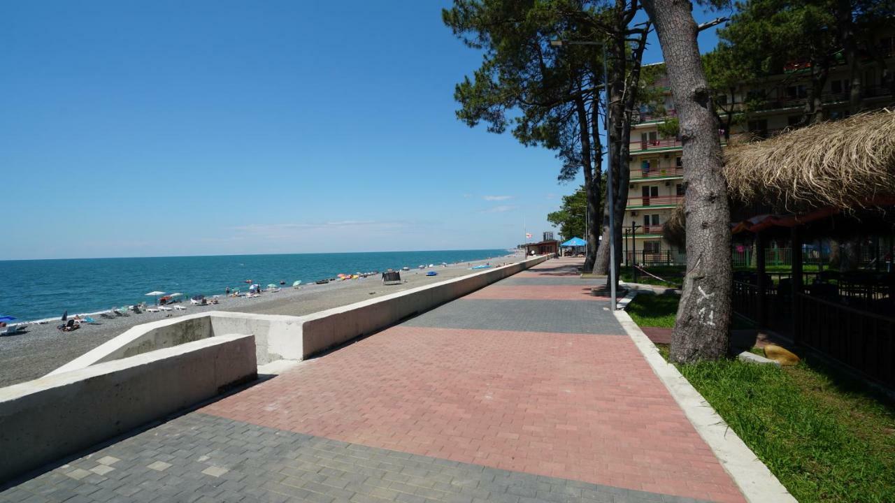 Hotel Horizon Кобулети Екстериор снимка